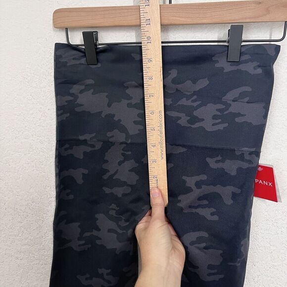 NWT SPANX Look At Me Now Bike Shorts Camo Size XL Gray High Waist Tummy Control - Picture 3 of 6